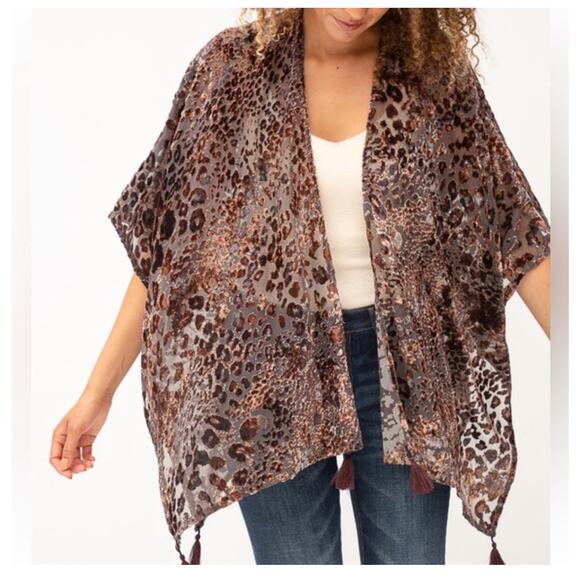 NWT! Mystree Women’s One Size Leopard Print Velvety Soft Kimono w/Tassels K314 - Picture 2 of 7